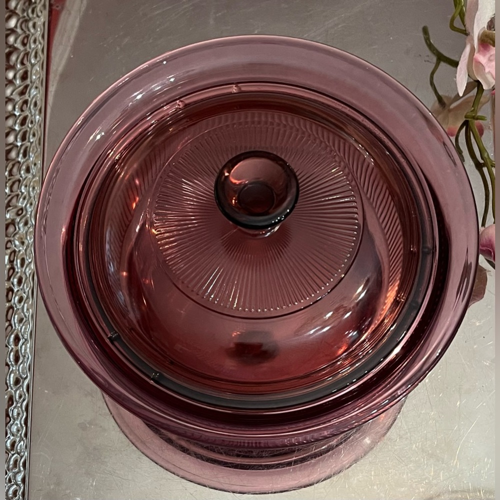 Vintage Corning Visions Cranberry 24 oz (750 mL) Covered Ribbed Casserole Dish - Picture 3 of 11
